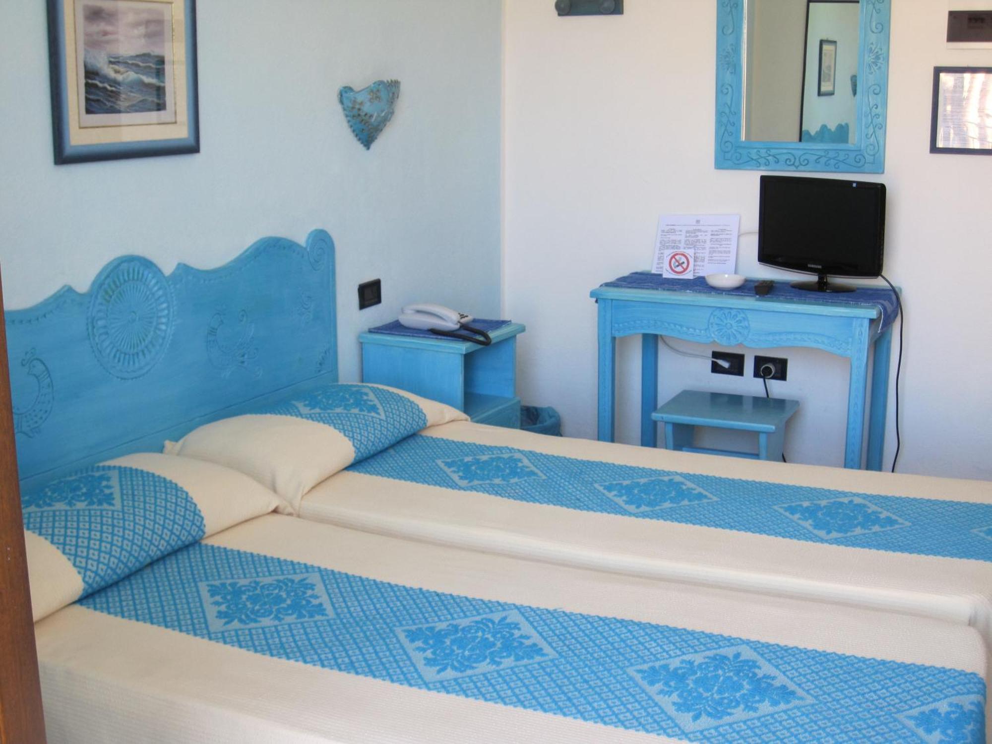 Hotel Moderno Санта-Тереза-Галлура Номер фото
